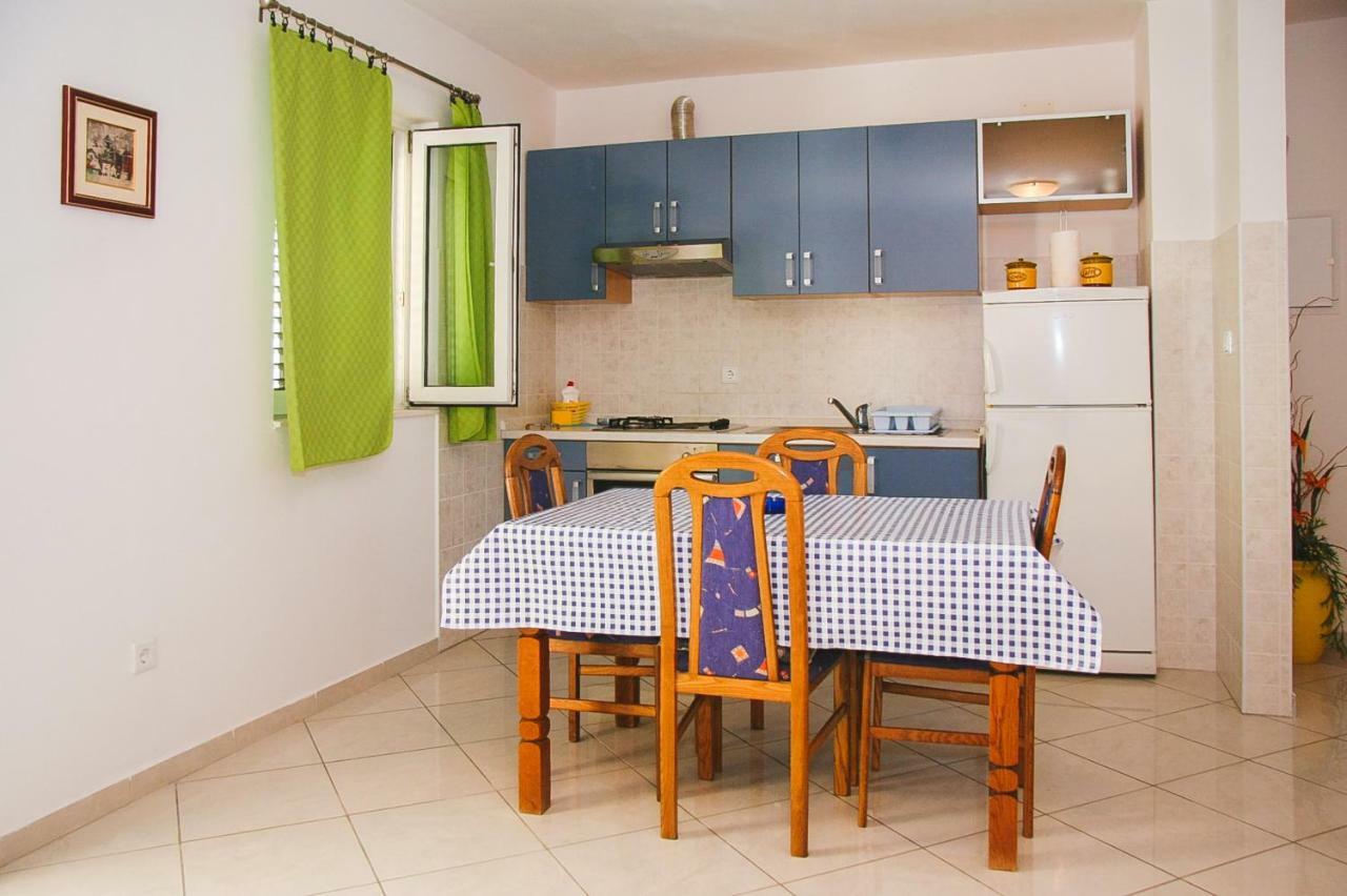 Apartments Dada Omiš Værelse billede